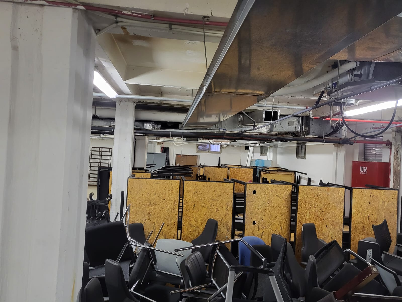 מרכזים 2000, מחסן כ- 322 מ