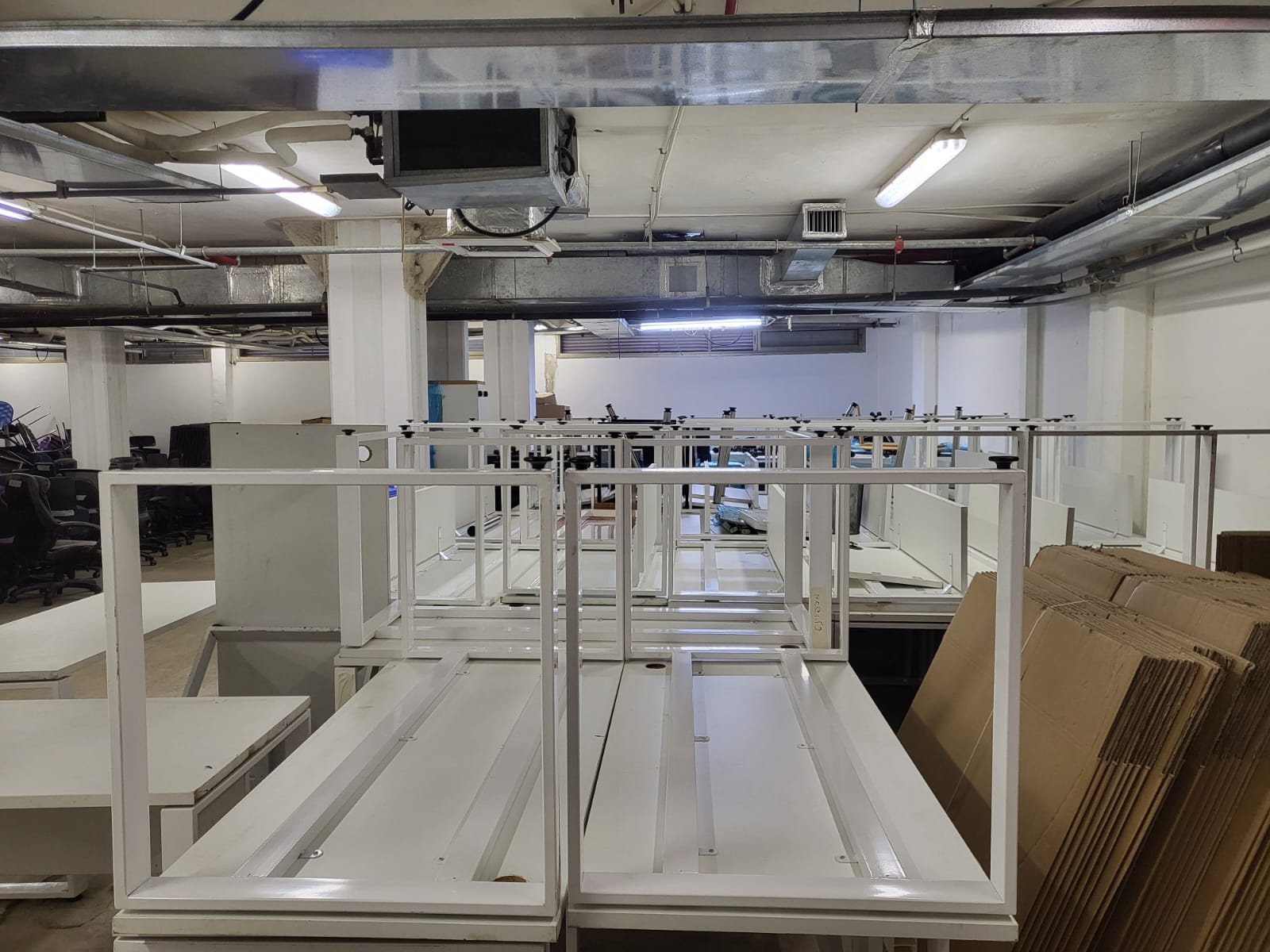 מרכזים 2000, מחסן כ- 322 מ